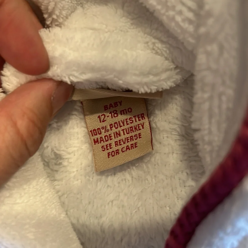 “Sienna” Red envelope plush embroidered baby robe size 12/18m